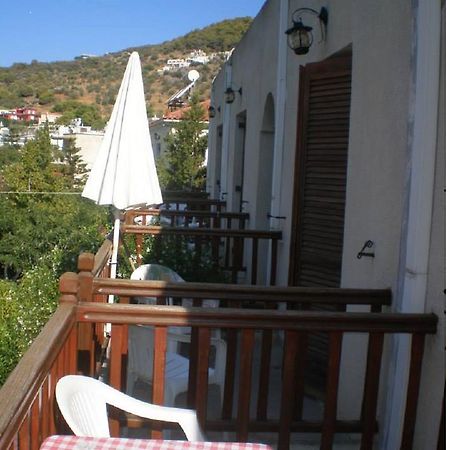 Ilios Apartments Poros Town エクステリア 写真