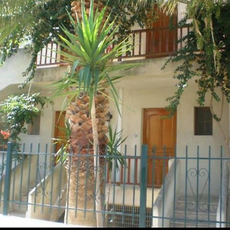 Ilios Apartments Poros Town エクステリア 写真