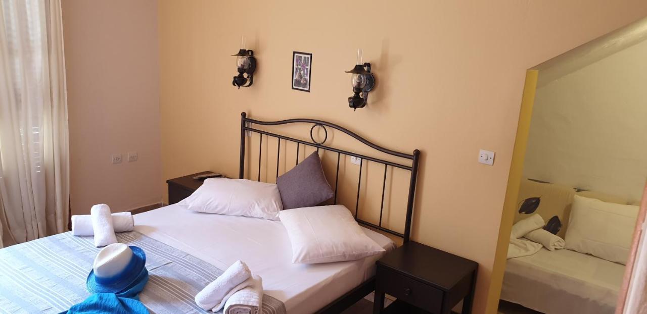 Ilios Apartments Poros Town エクステリア 写真