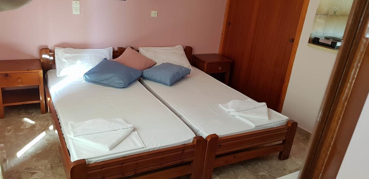 Ilios Apartments Poros Town エクステリア 写真